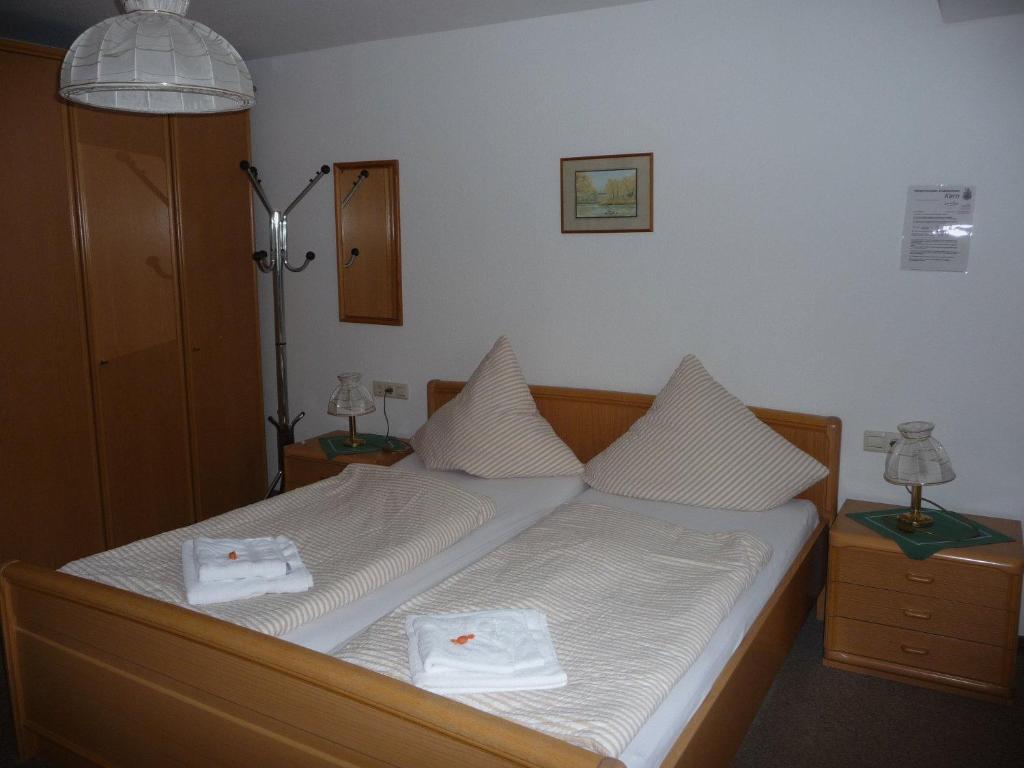 Wengerterstube & Gaestezimmer Kern Oberderdingen Habitación foto